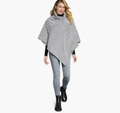 Reversible Faux-Fur Poncho - 04501800 6 Reversible Faux-Fur Poncho - 04501800 -JOHNSTON MURPHY Shop 451800 master 2